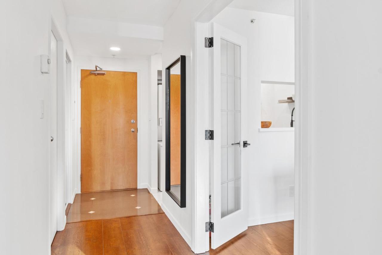 Апартаменты Downtown Luxury 1Br Coal Harbour Ванкувер Экстерьер фото